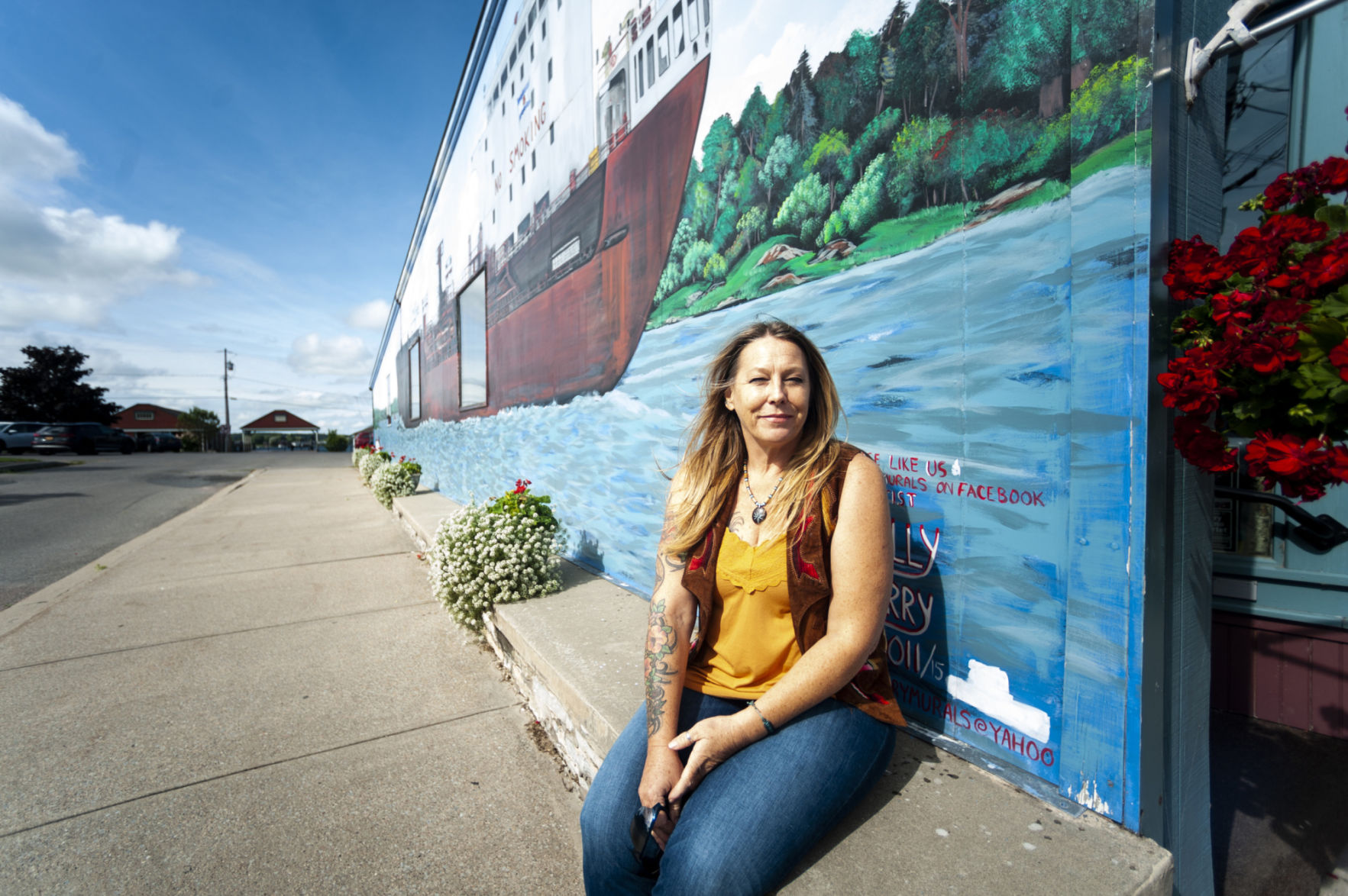 St. Lawrence River area mural artist goes with the artistic flow